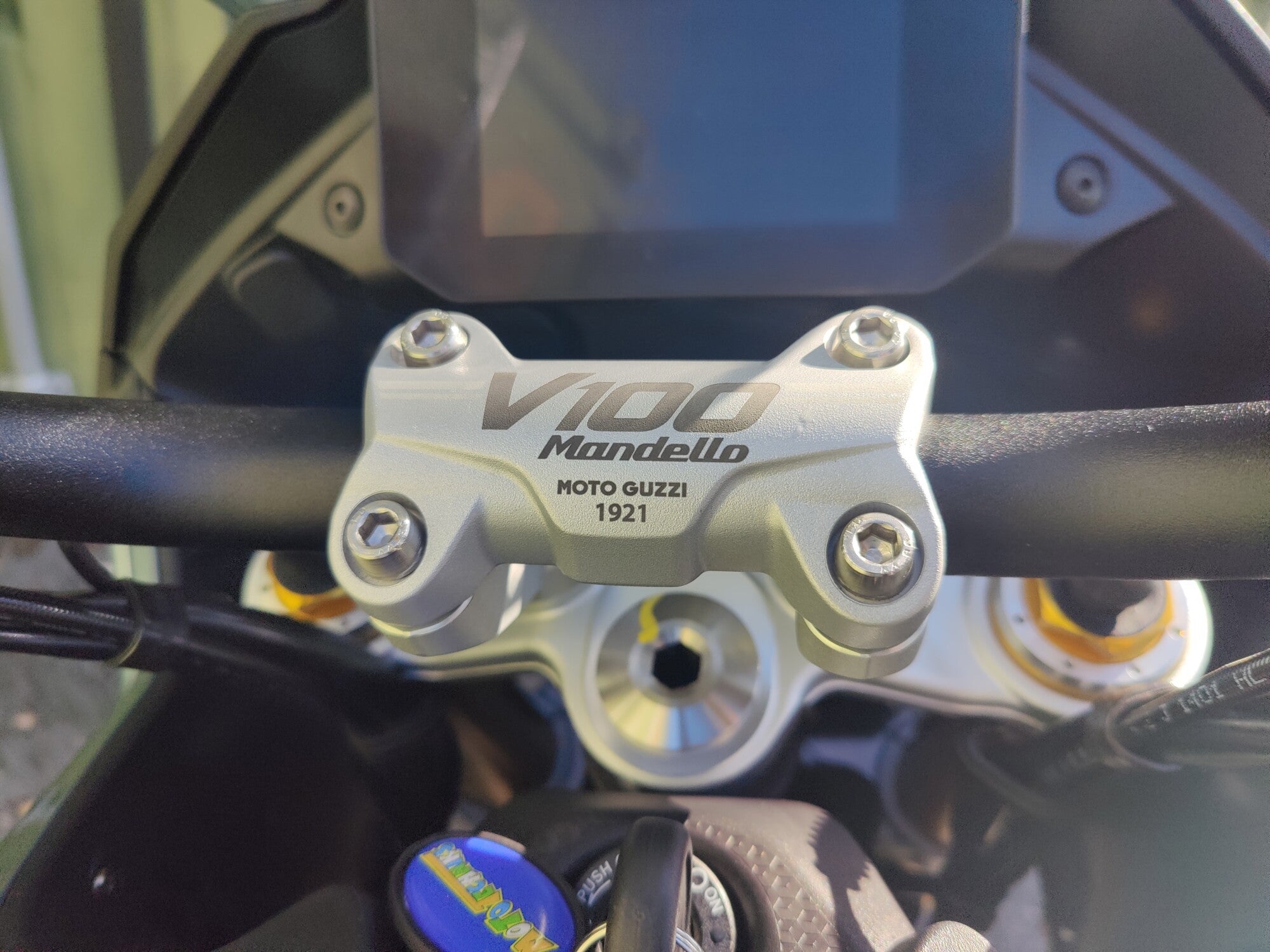 MOTO GUZZI V100S VERDE 2025 - EX DEMO image 29