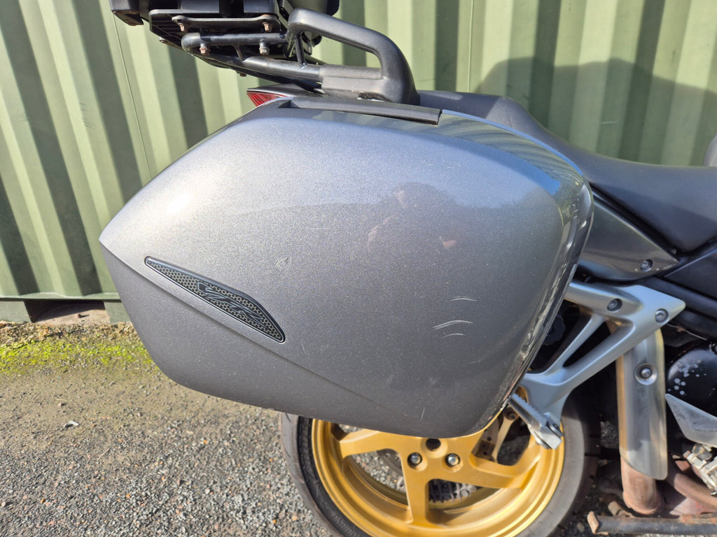 Honda VFR 800 image 11
