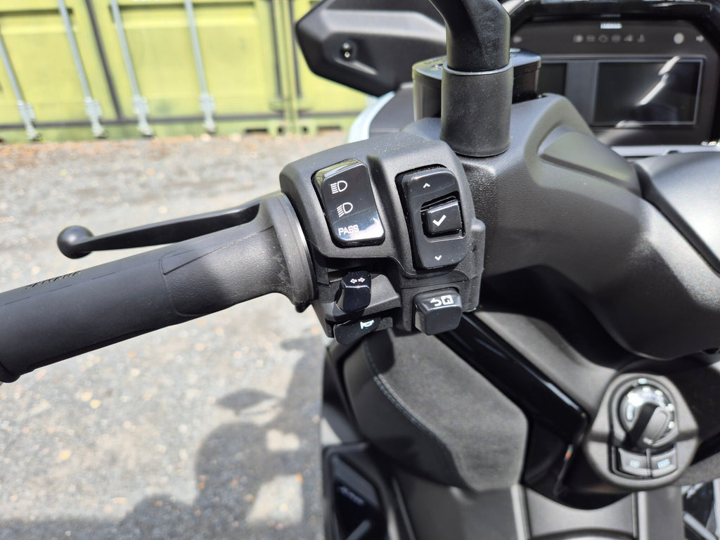 Yamaha XMAX 300 Tech MAX+