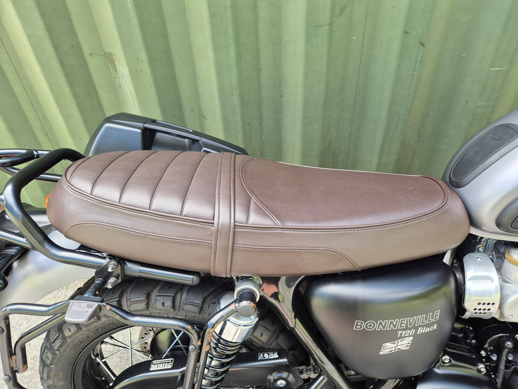 Triumph Bonneville T120 Black