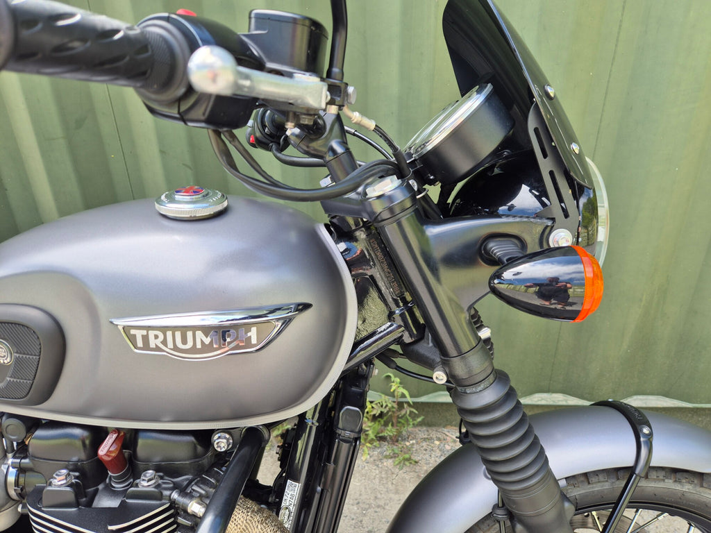 Triumph Bonneville T120 Black