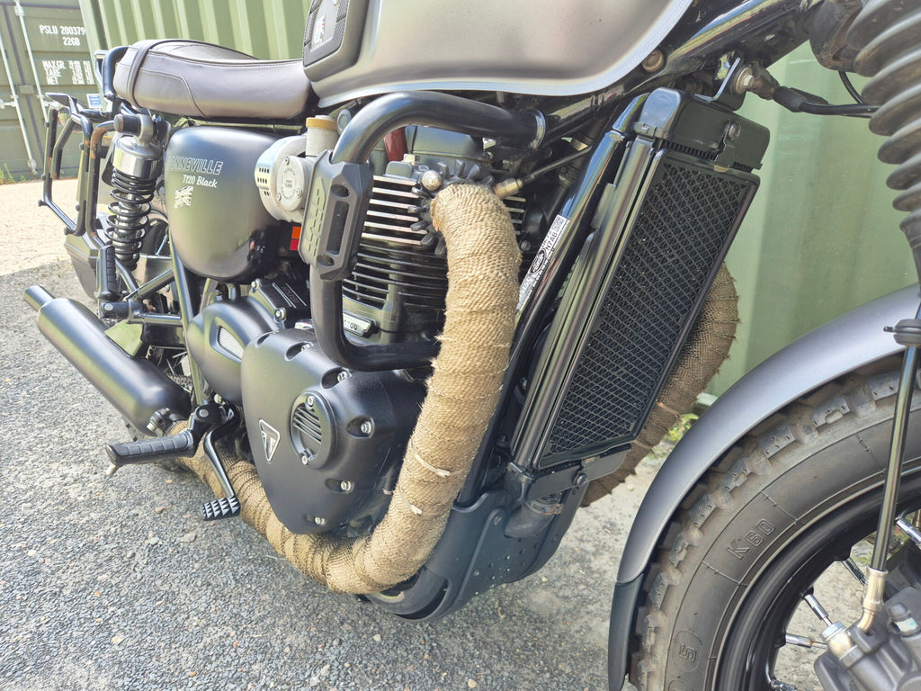 Triumph Bonneville T120 Black