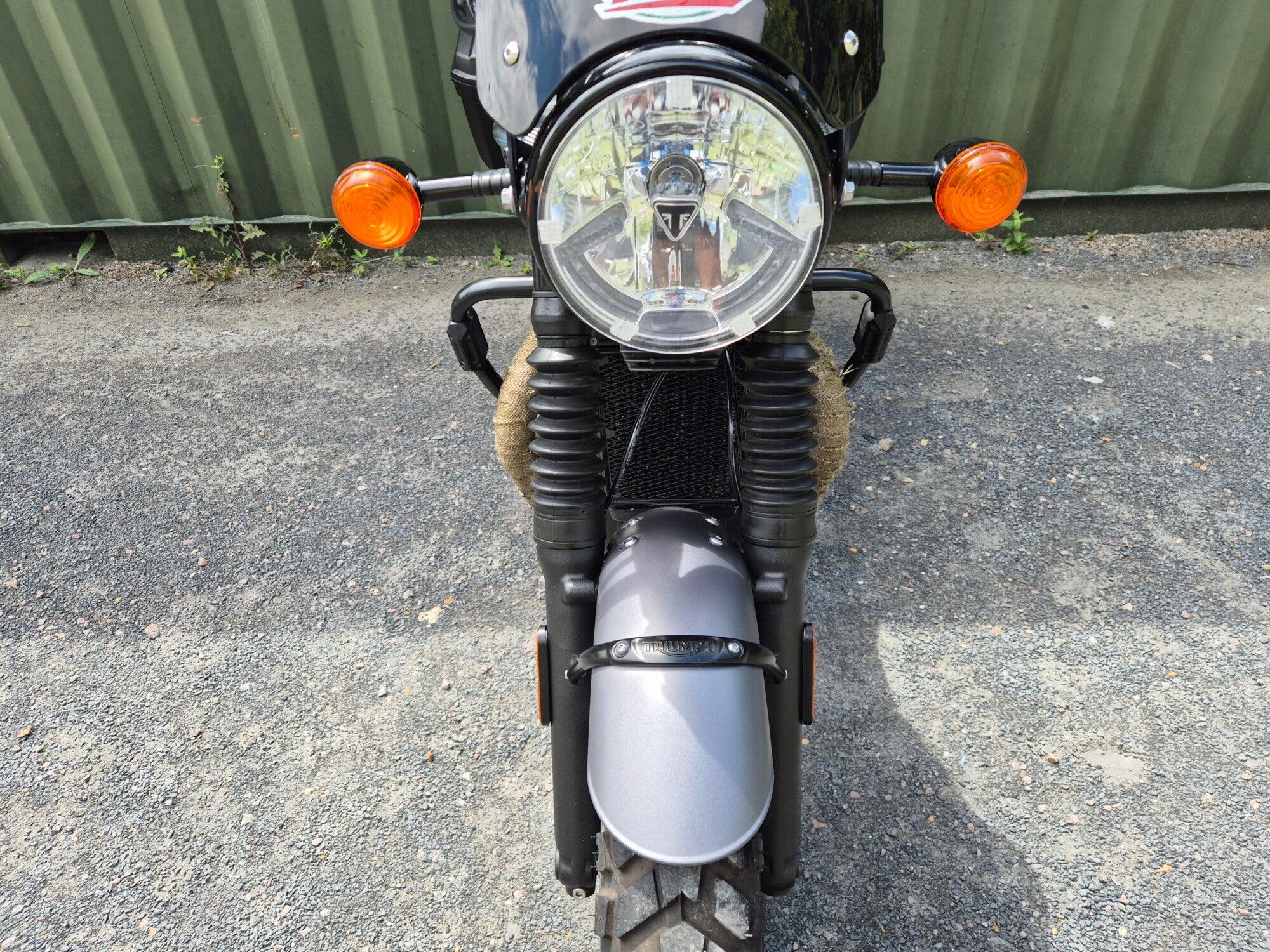Triumph Bonneville T120 Black