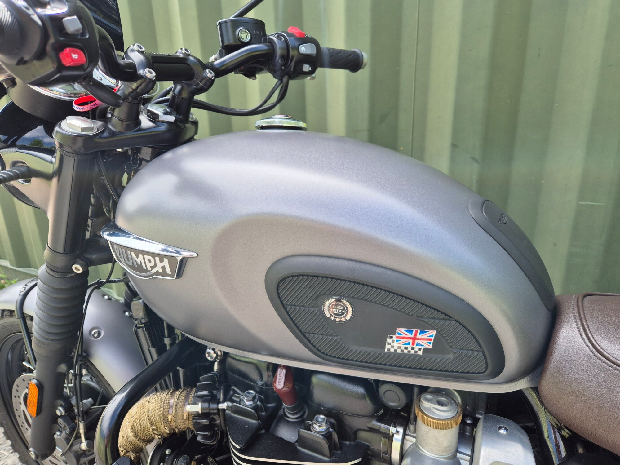 Triumph Bonneville T120 Black