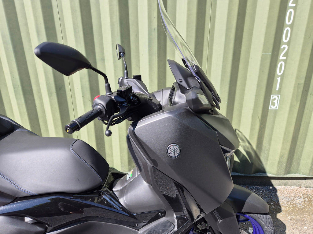 Yamaha XMAX 125 - Icon Black - In stock