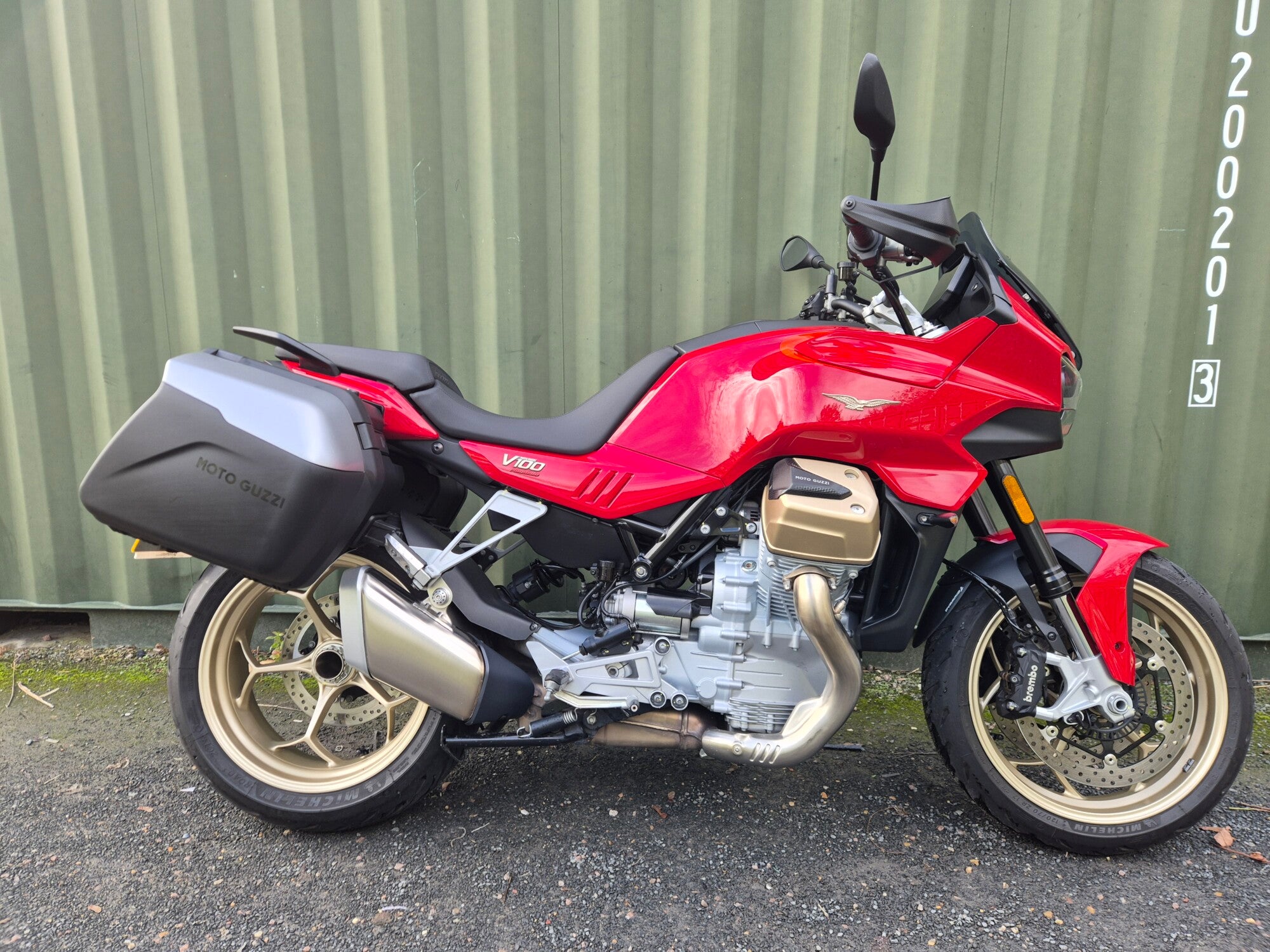 Moto Guzzi V100 - 2024