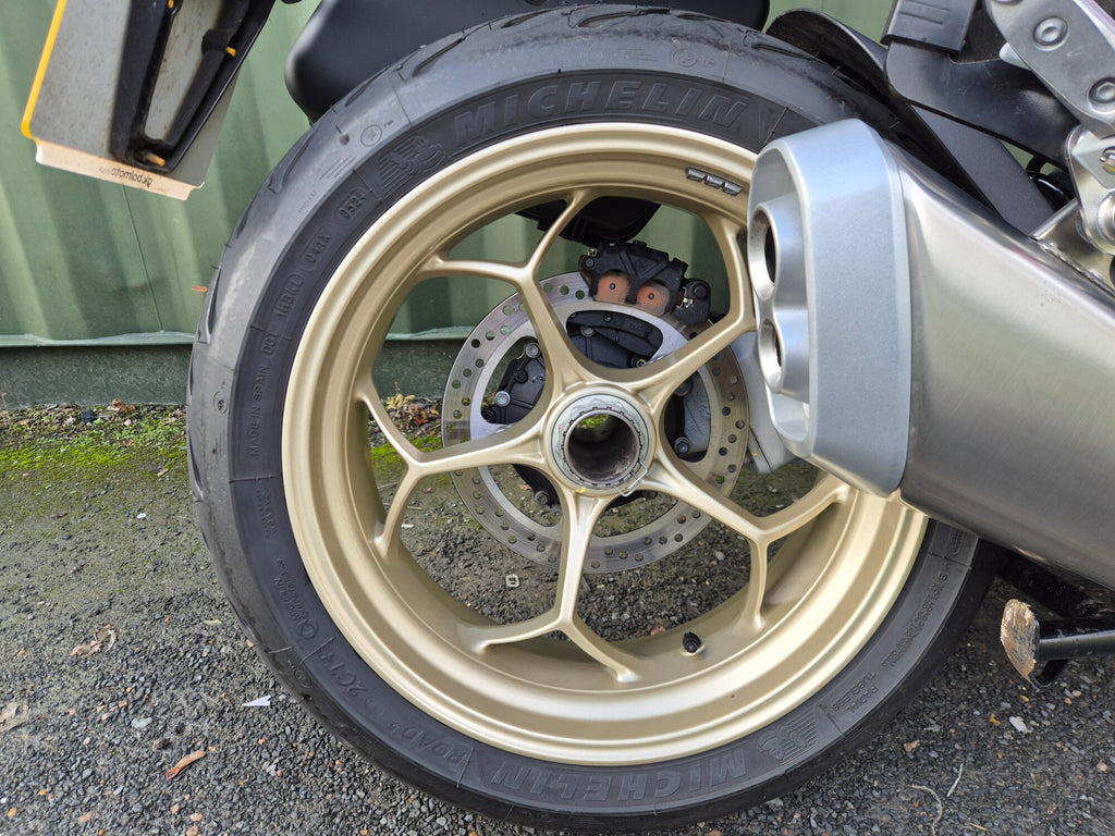 Moto Guzzi V100 - 2024