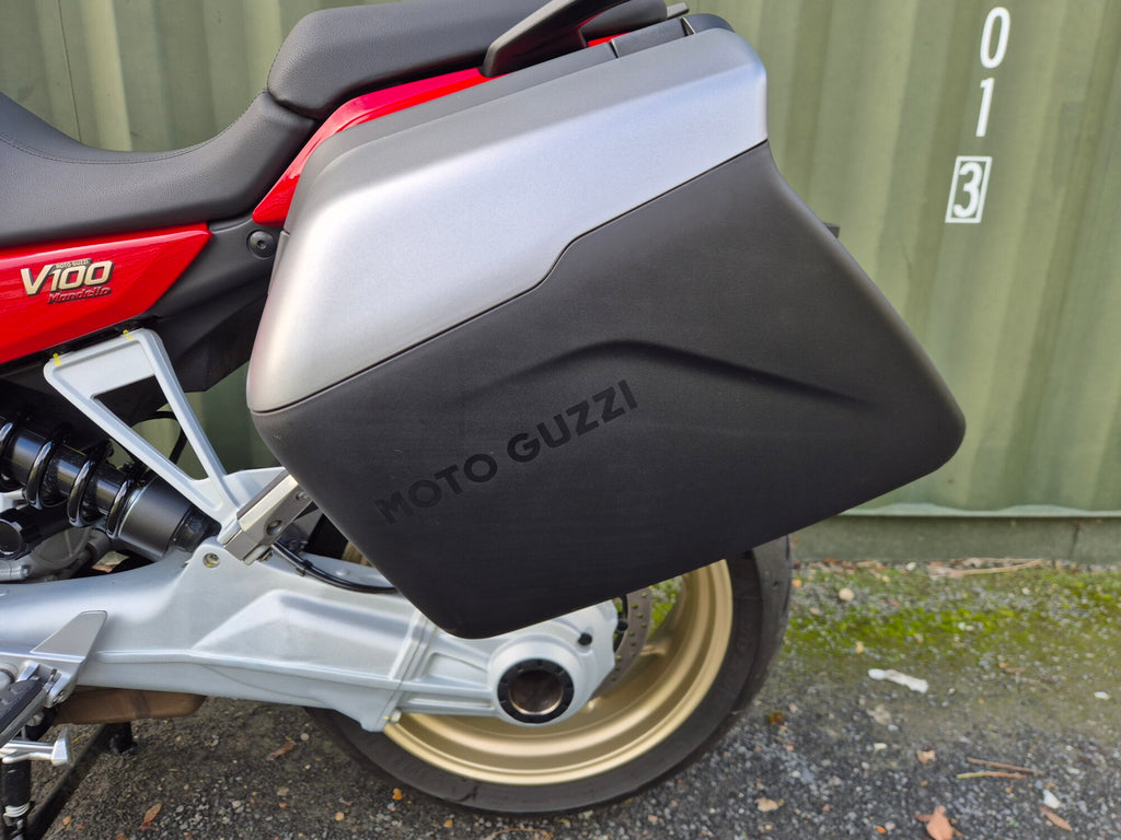 Moto Guzzi V100 - 2024