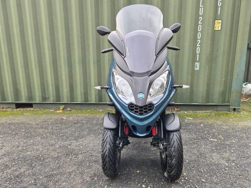 Piaggio MP3 300 Sport – 2023