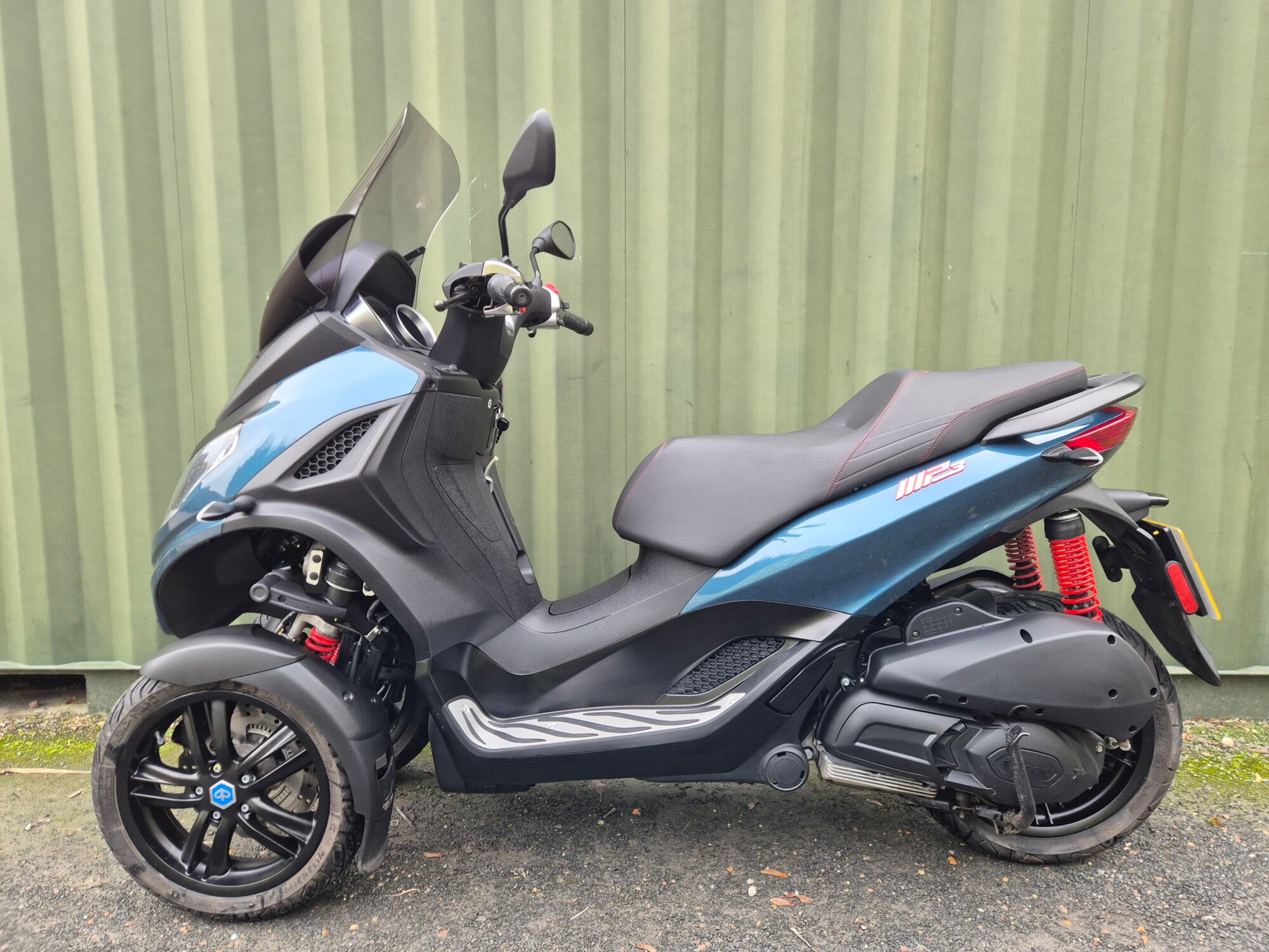 Piaggio MP3 300 Sport – 2023