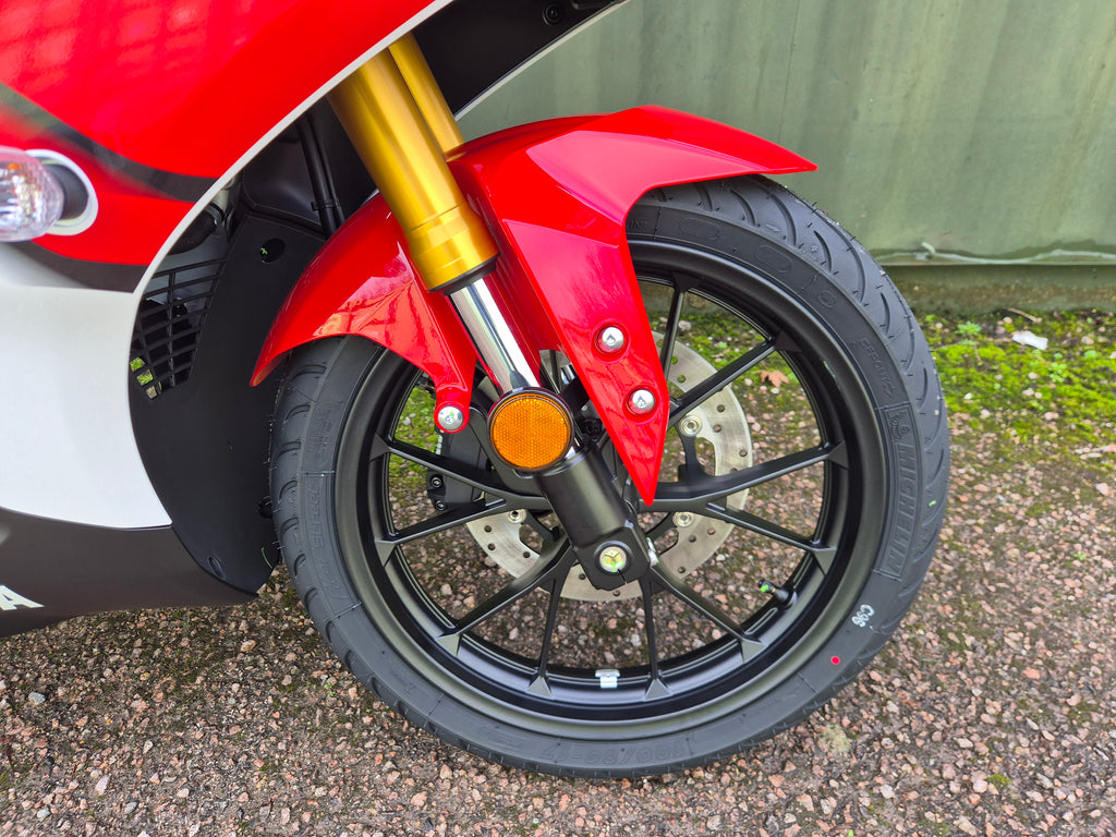 Yamaha R125 70th Anniversary - In stock!