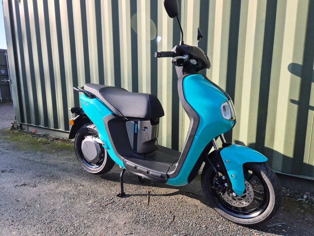 Yamaha NEO's Dual Battery - SAVE £400!
