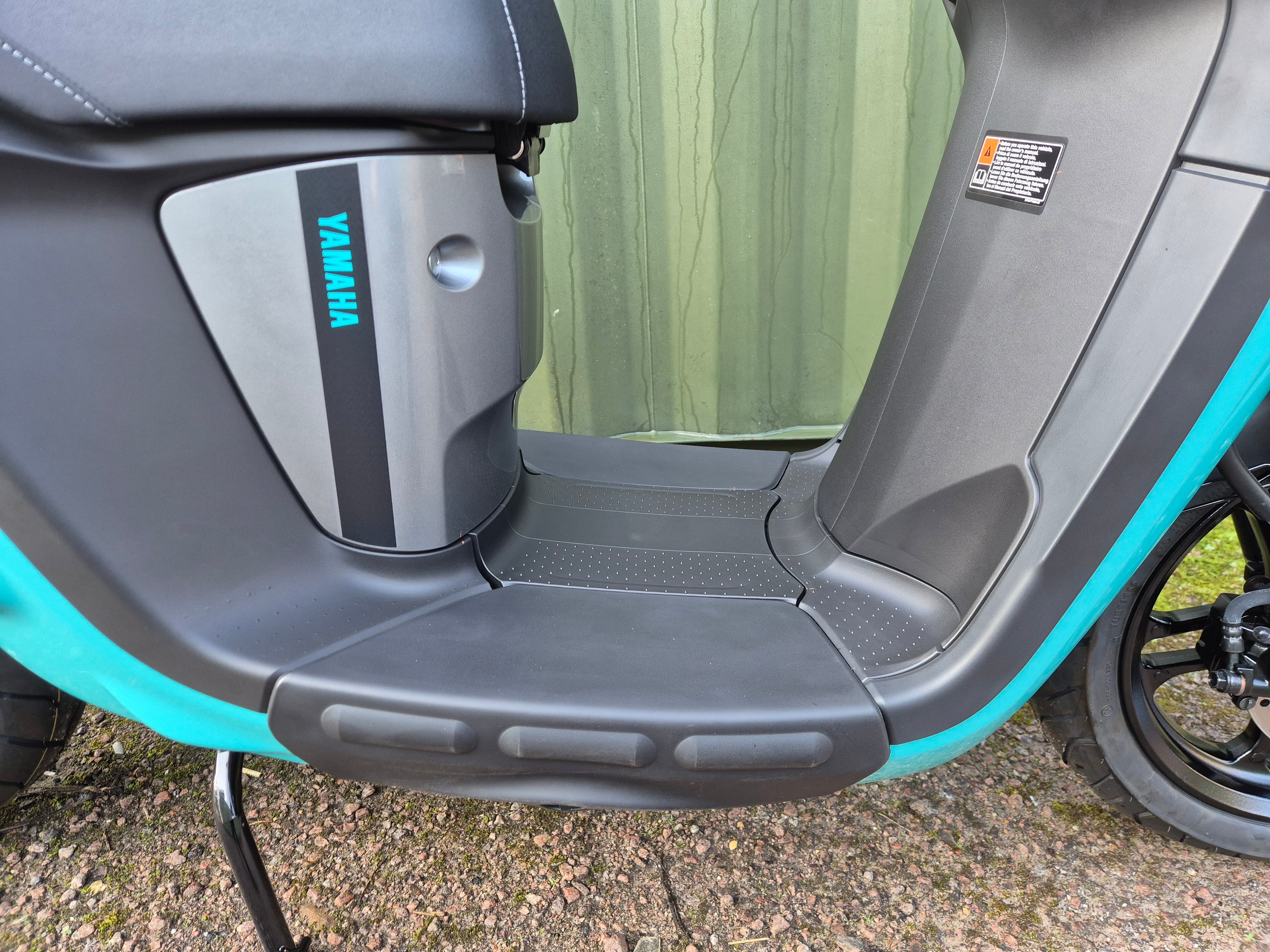 Yamaha NEO's Dual Battery - SAVE £400!