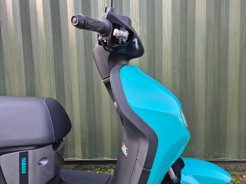 Yamaha NEO's Dual Battery - SAVE £400!