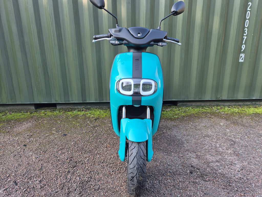 Yamaha NEO's Dual Battery - SAVE £400!