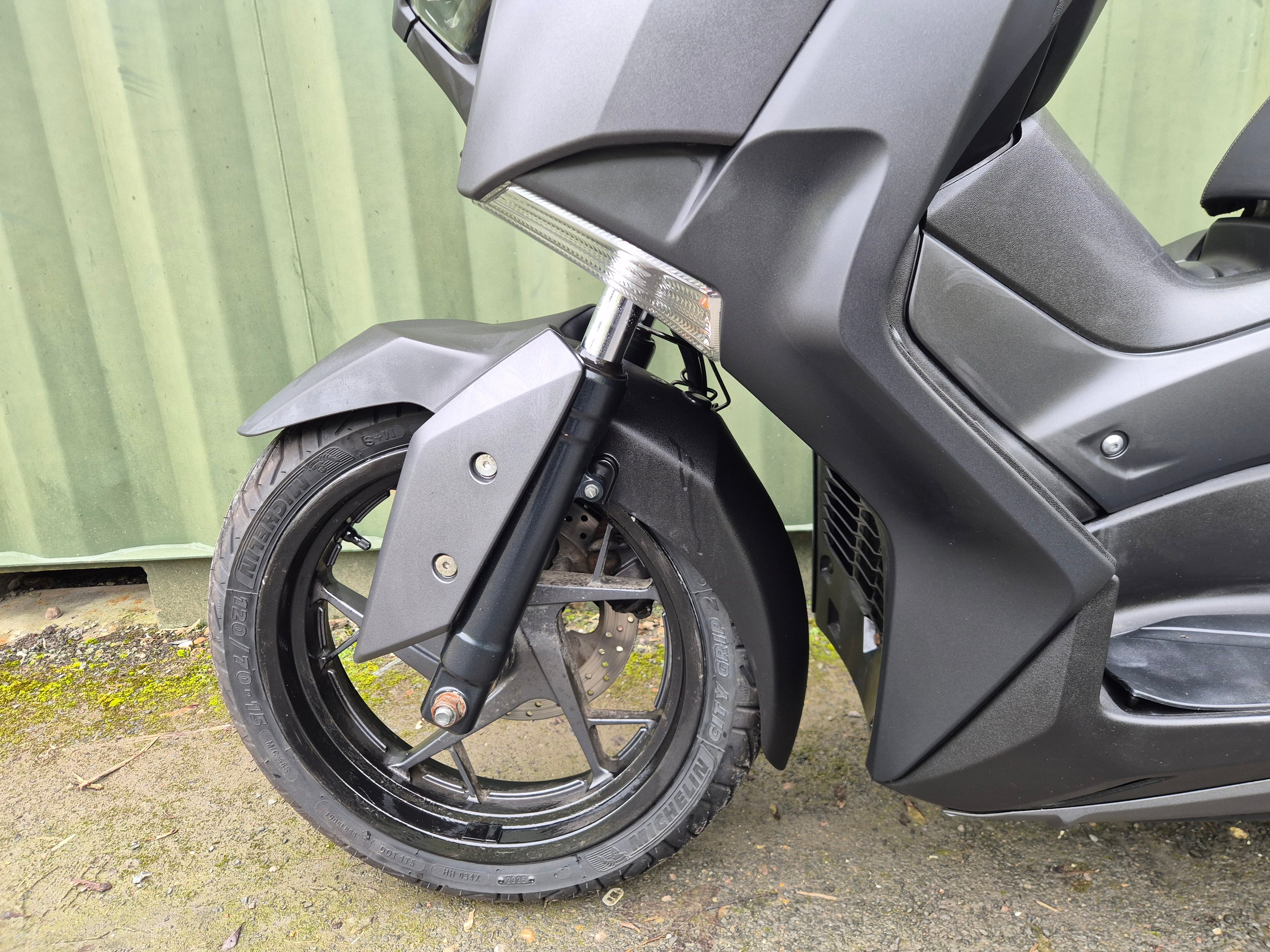 Yamaha XMAX 125