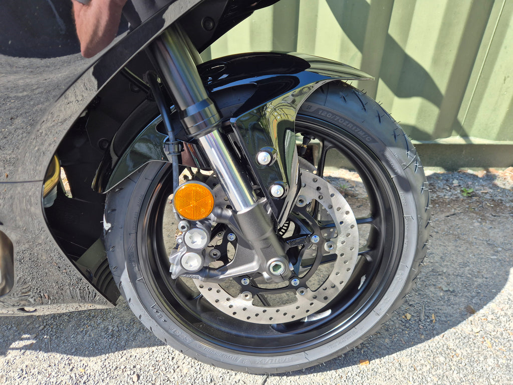 Yamaha R7 - In stock