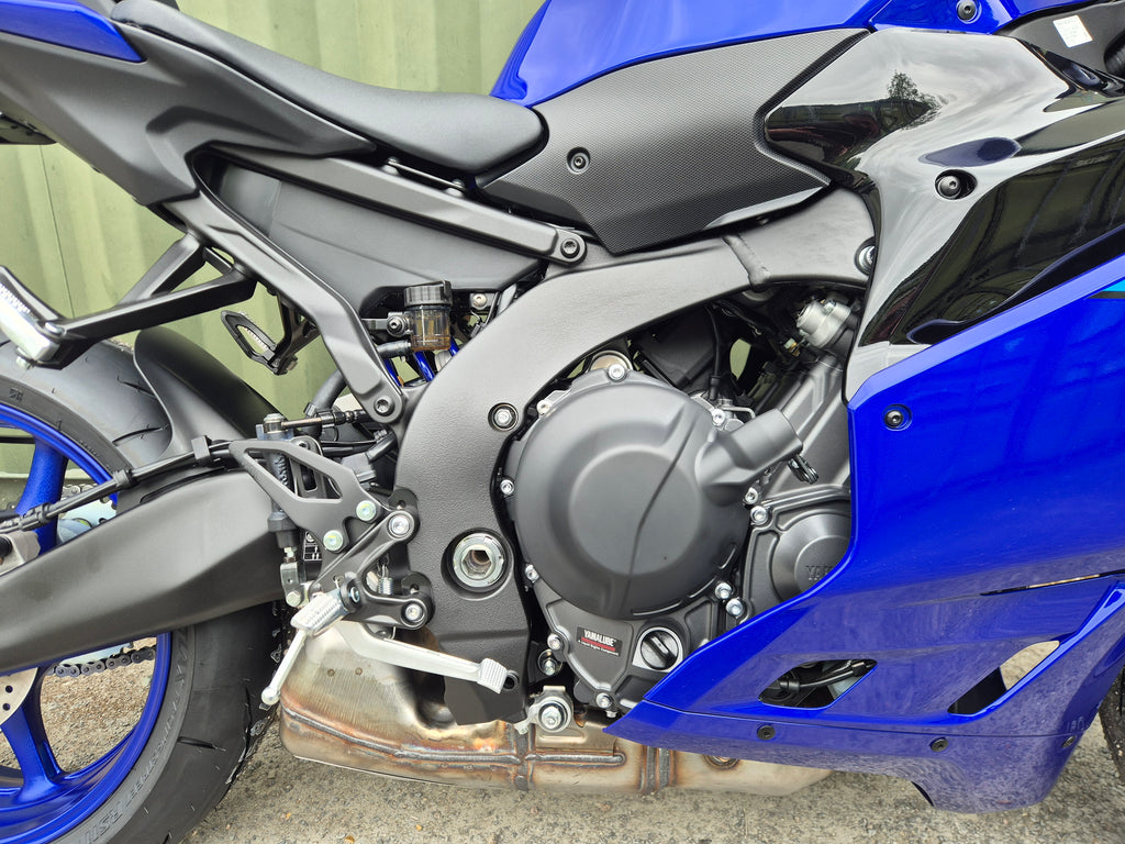 Yamaha R9