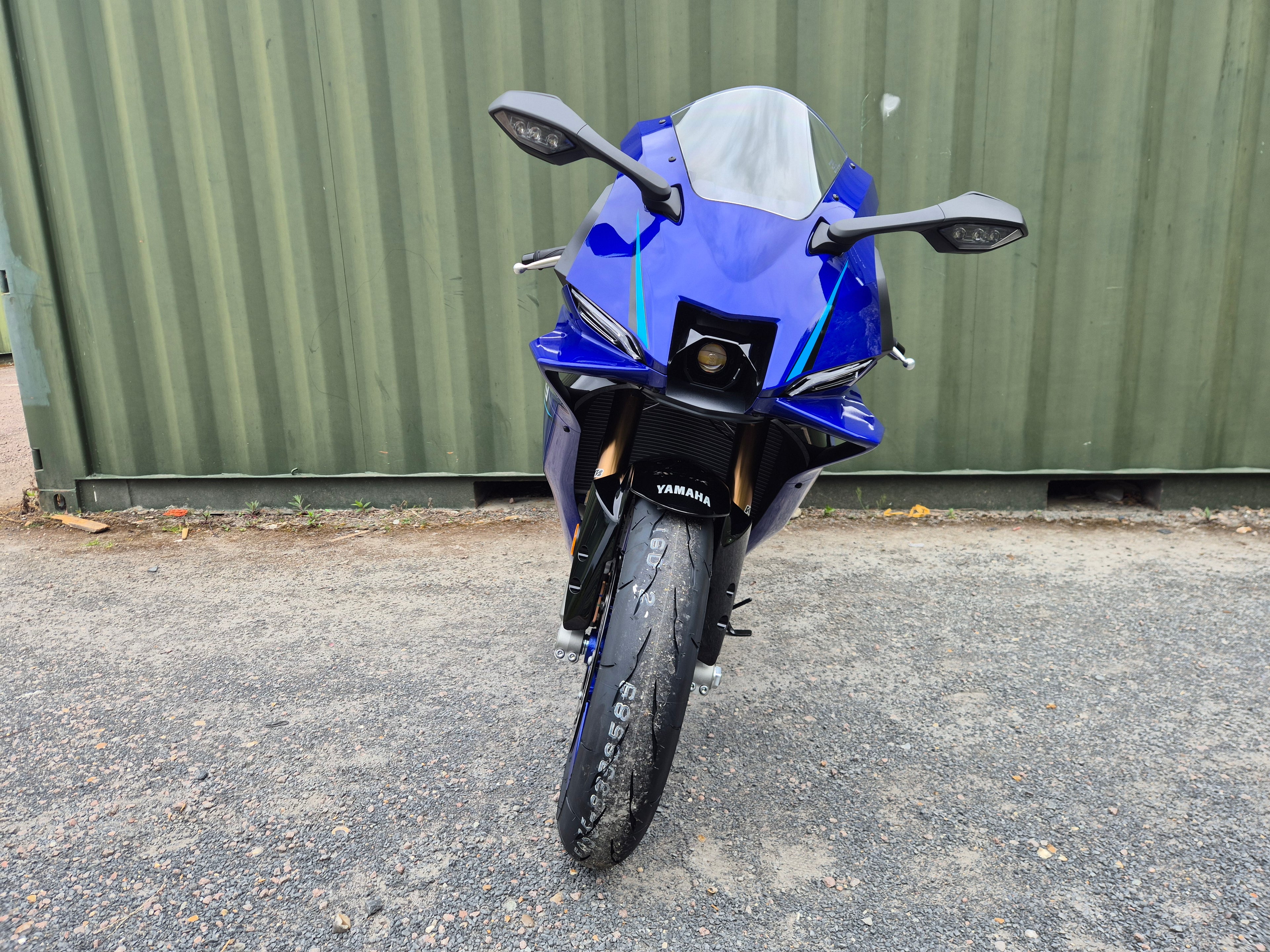 Yamaha R9 - IN STOCK!