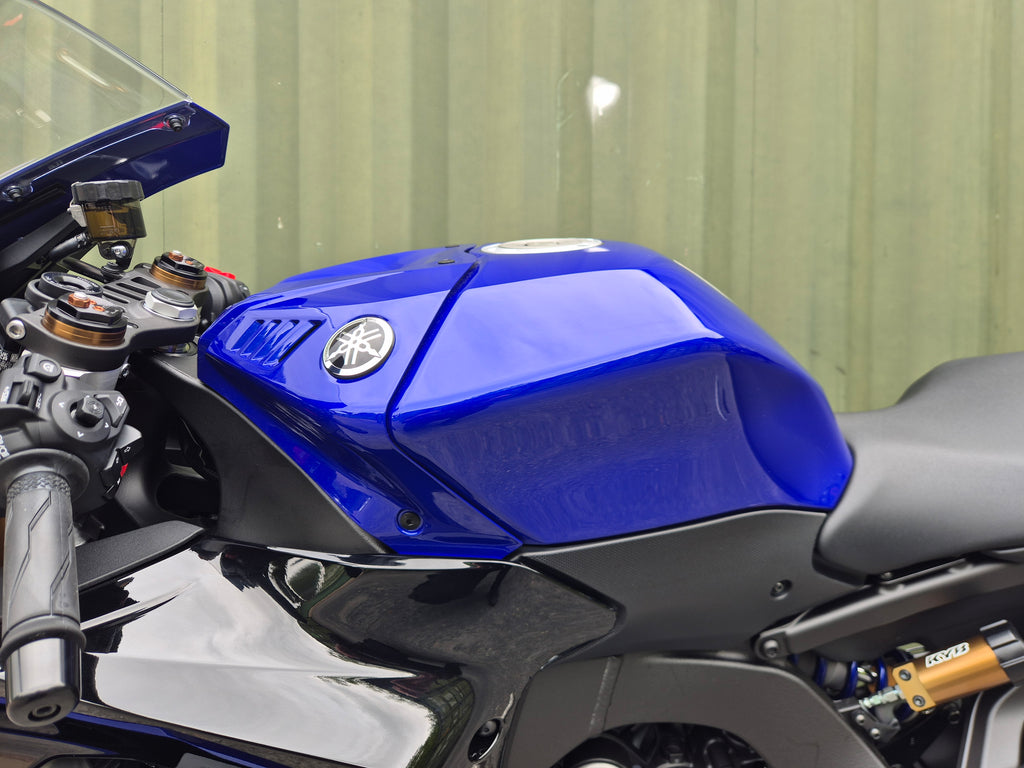 Yamaha R9