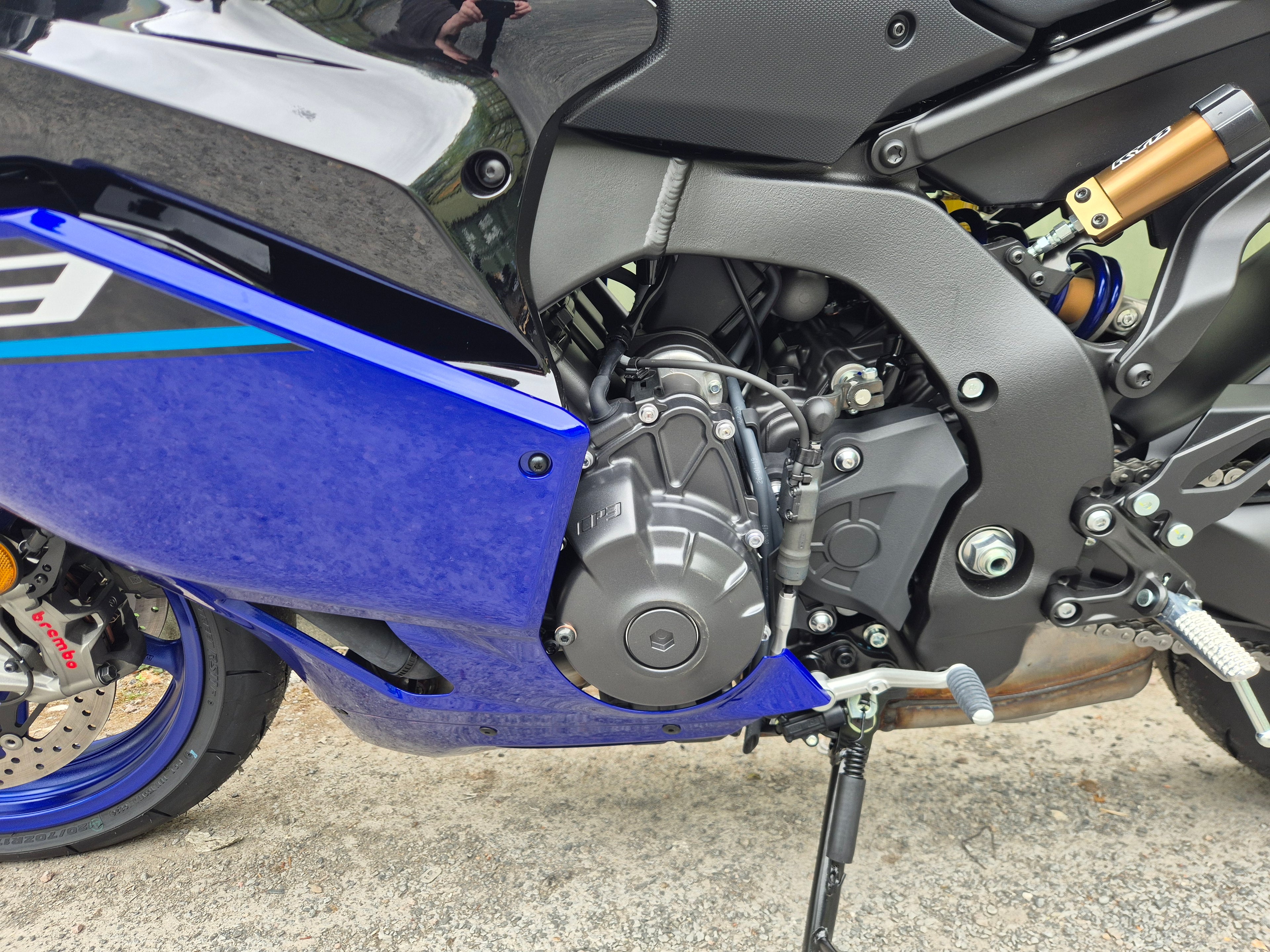 Yamaha R9
