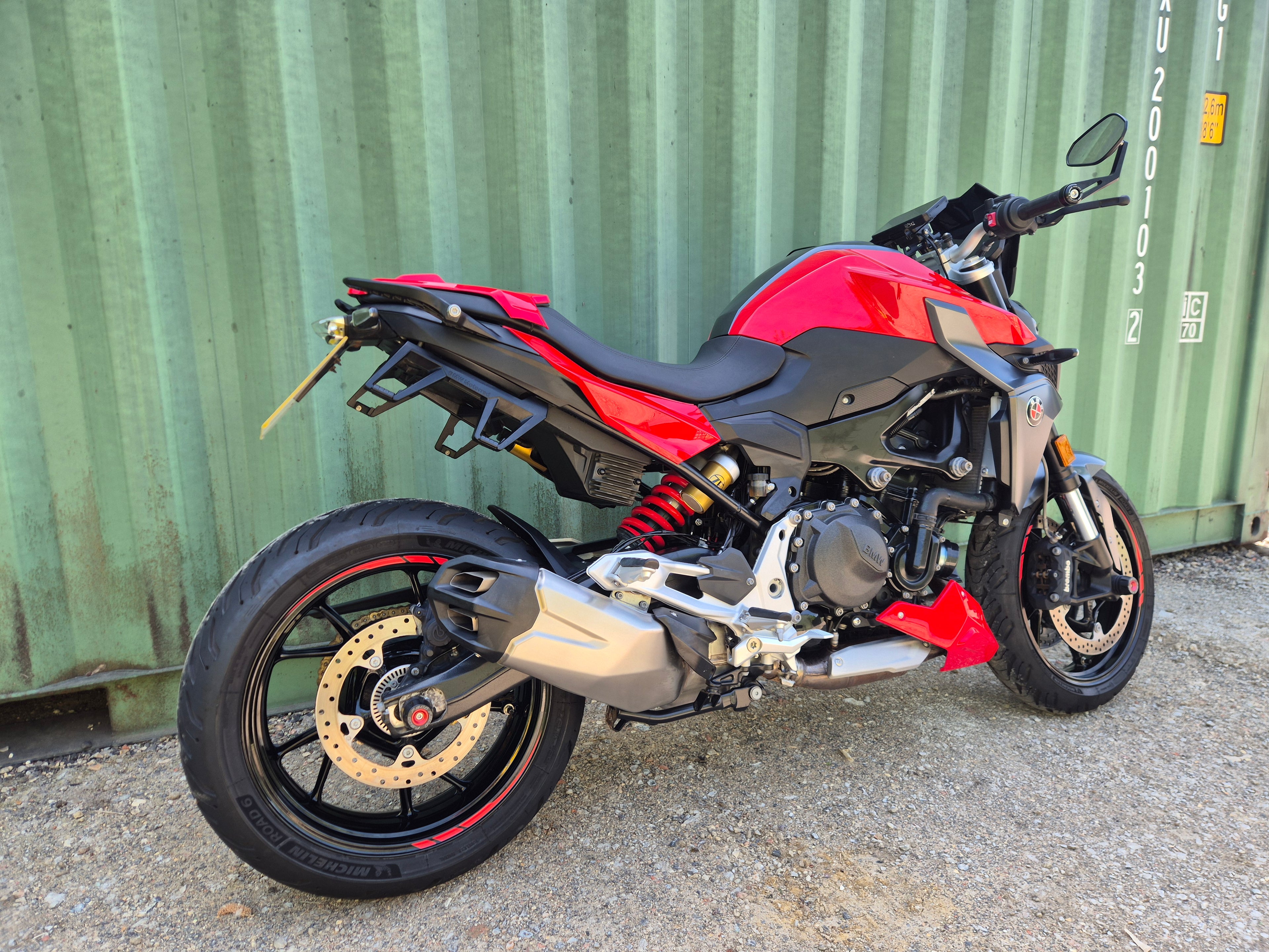 BMW F 900 R