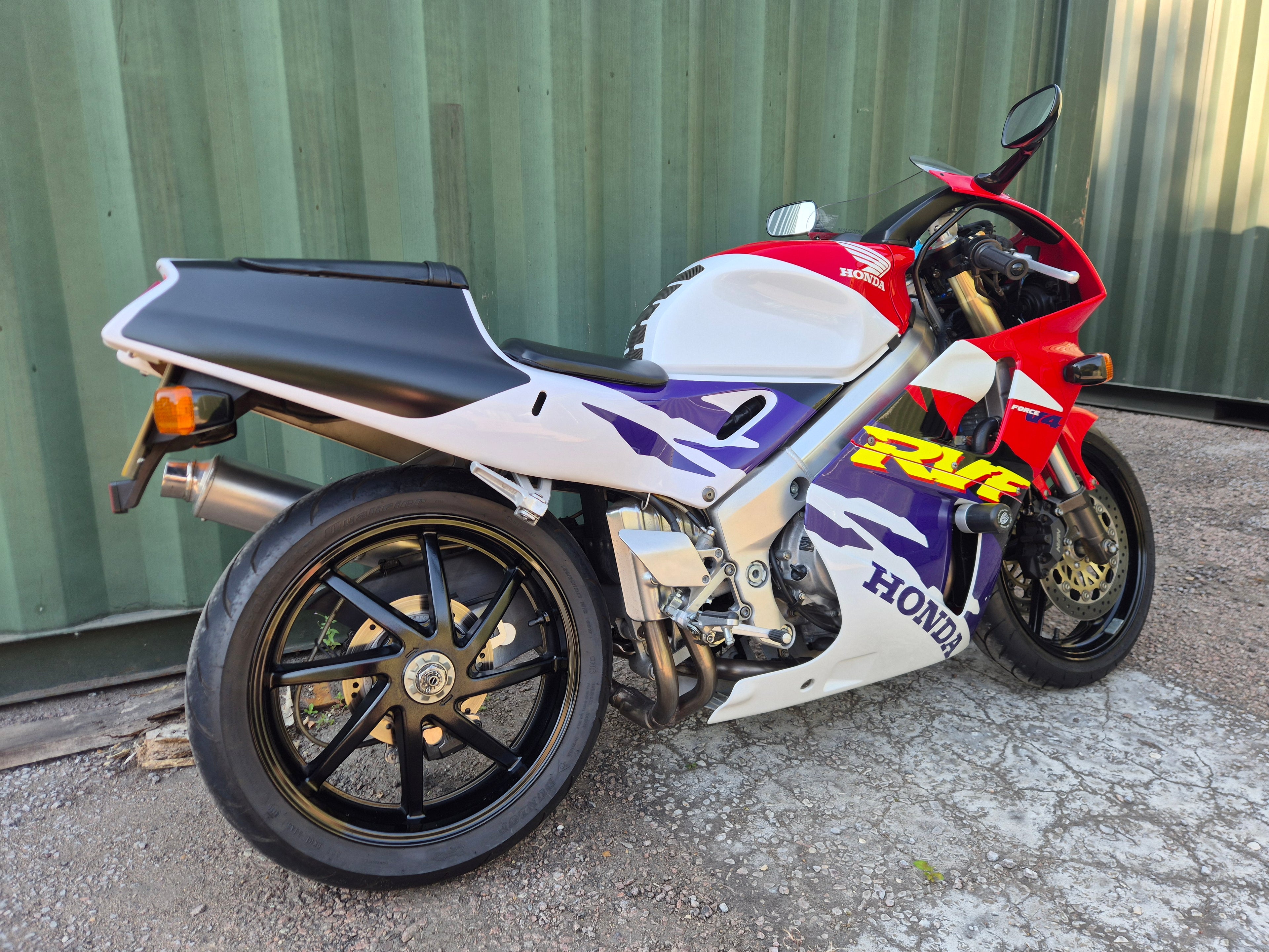 Honda RVF400