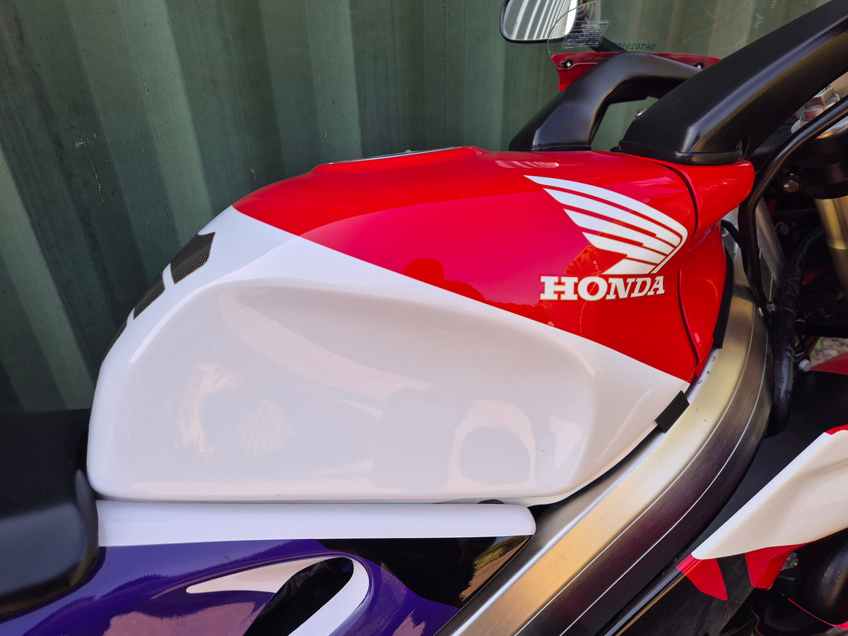 Honda RVF400
