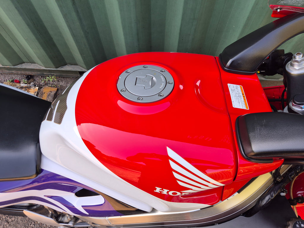 Honda RVF400