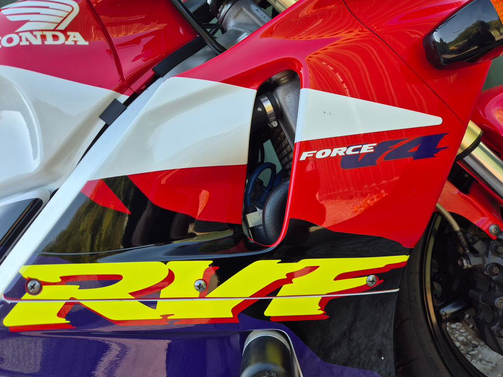 Honda RVF400