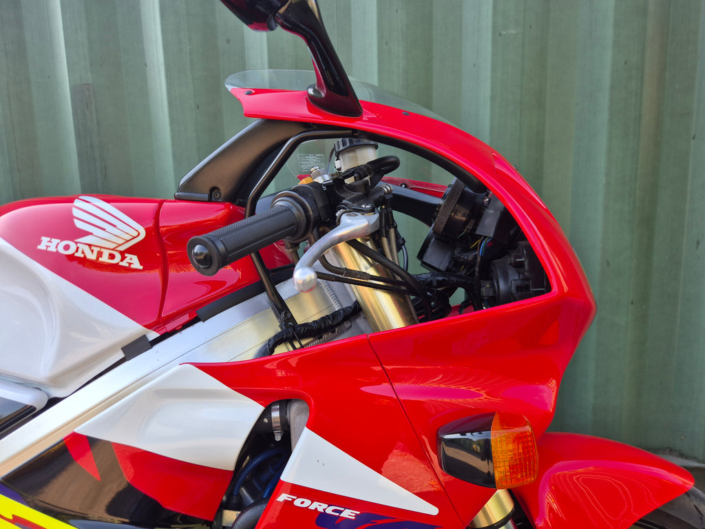 Honda RVF400