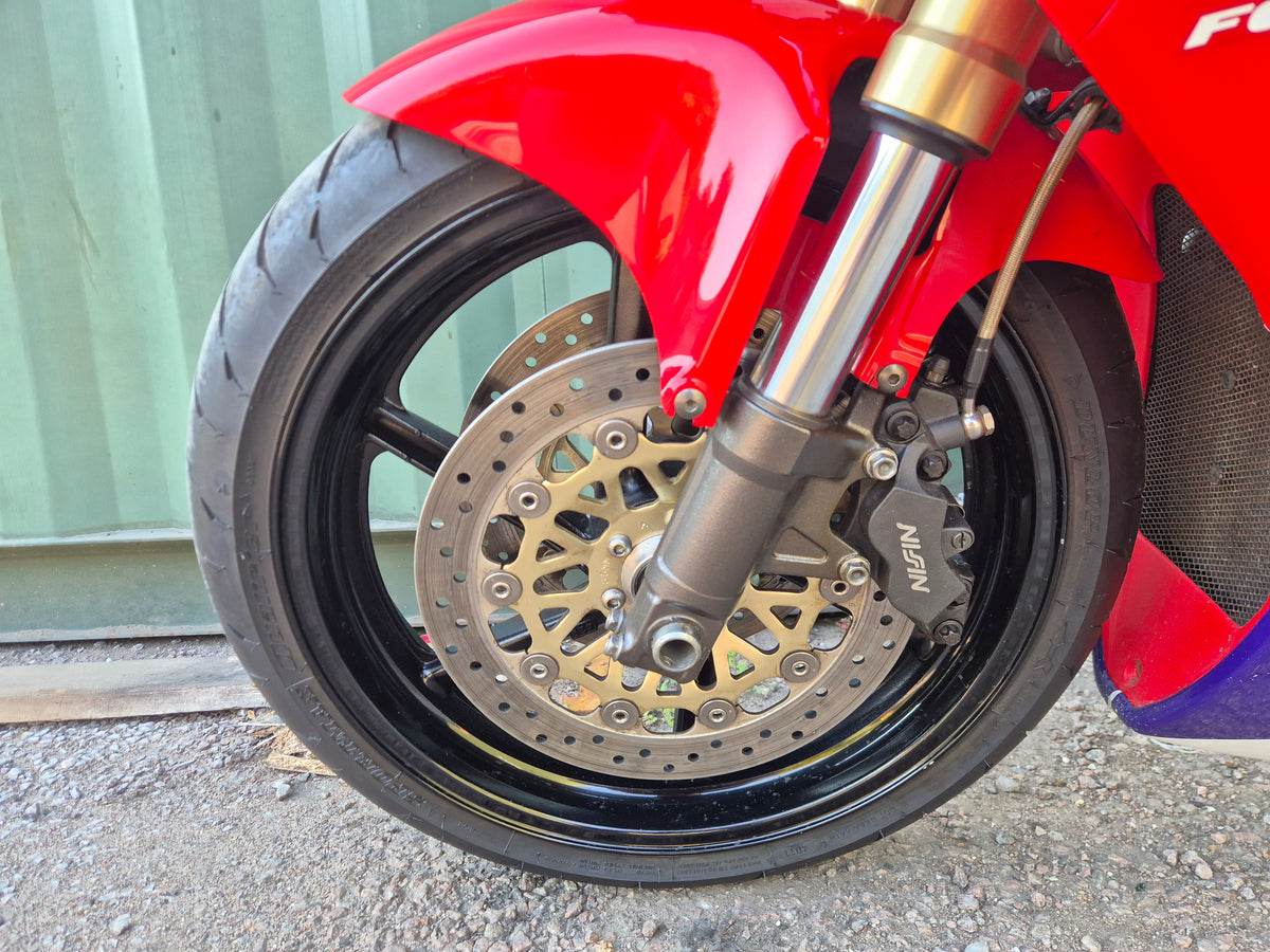 Honda RVF400