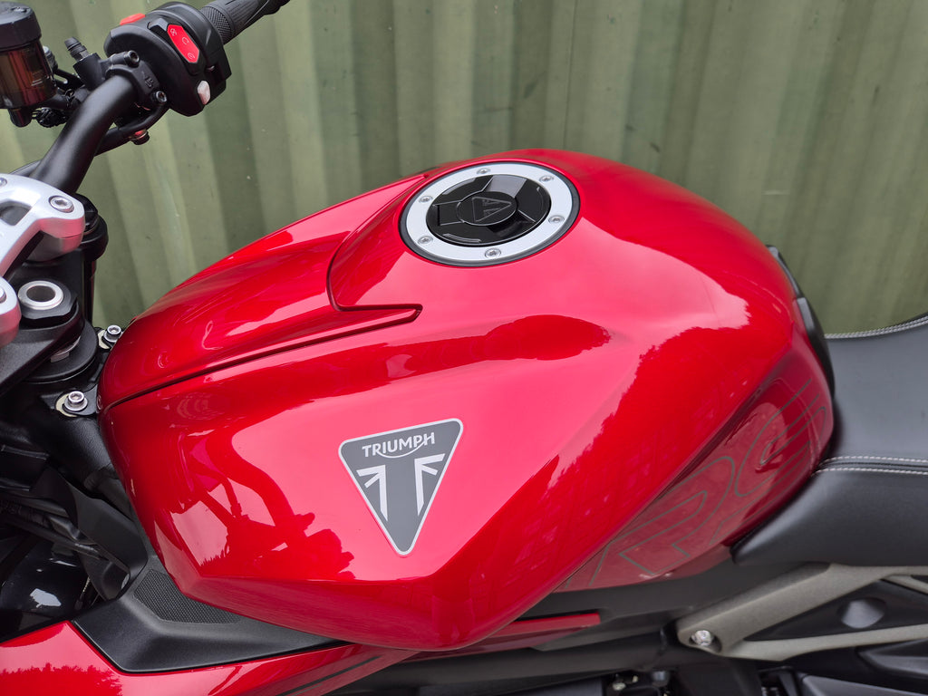 Triumph Street Triple RS