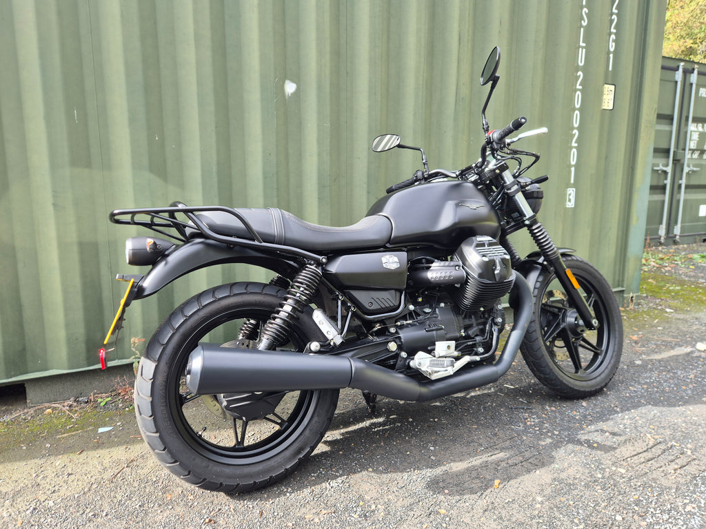 Moto Guzzi V7 Stone - 2023