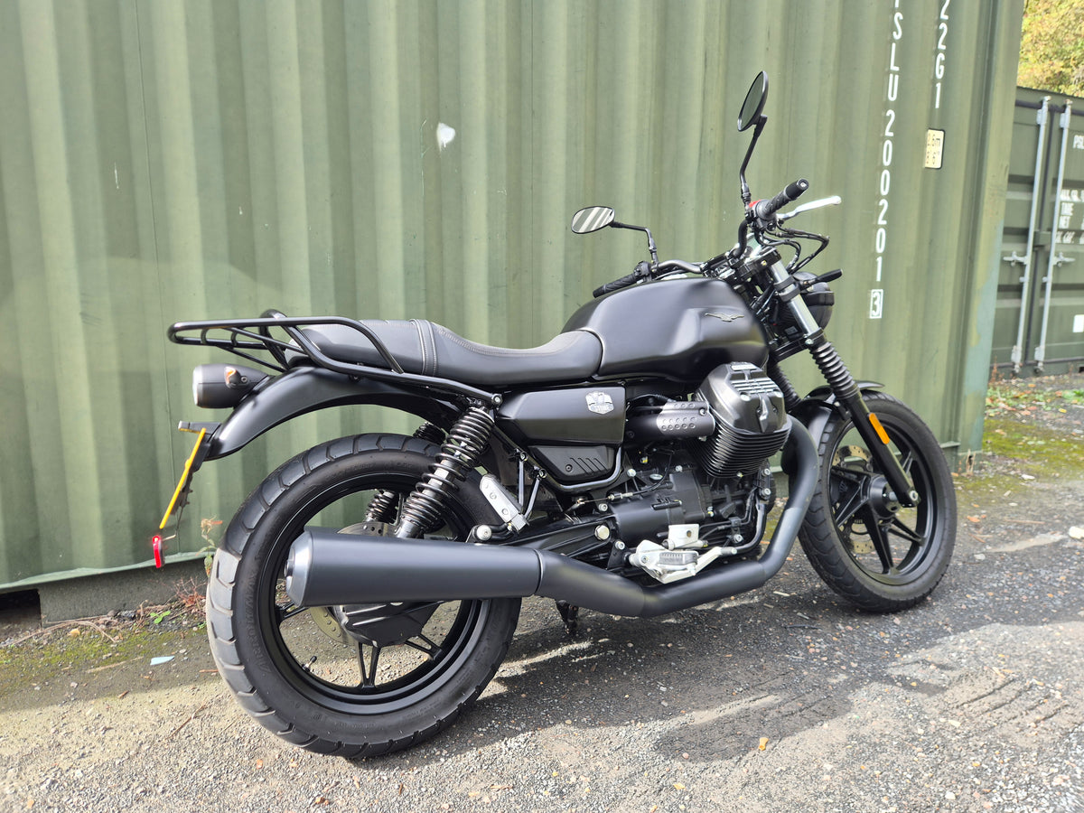 Moto Guzzi V7 Stone - 2023
