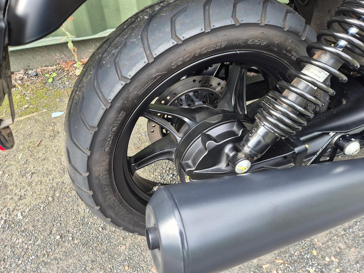 Moto Guzzi V7 Stone - 2023