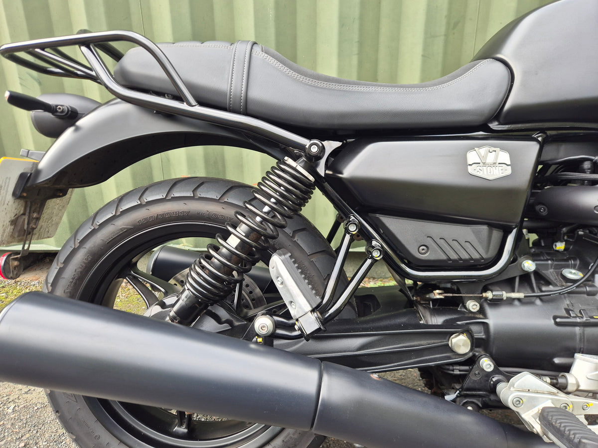 Moto Guzzi V7 Stone - 2023