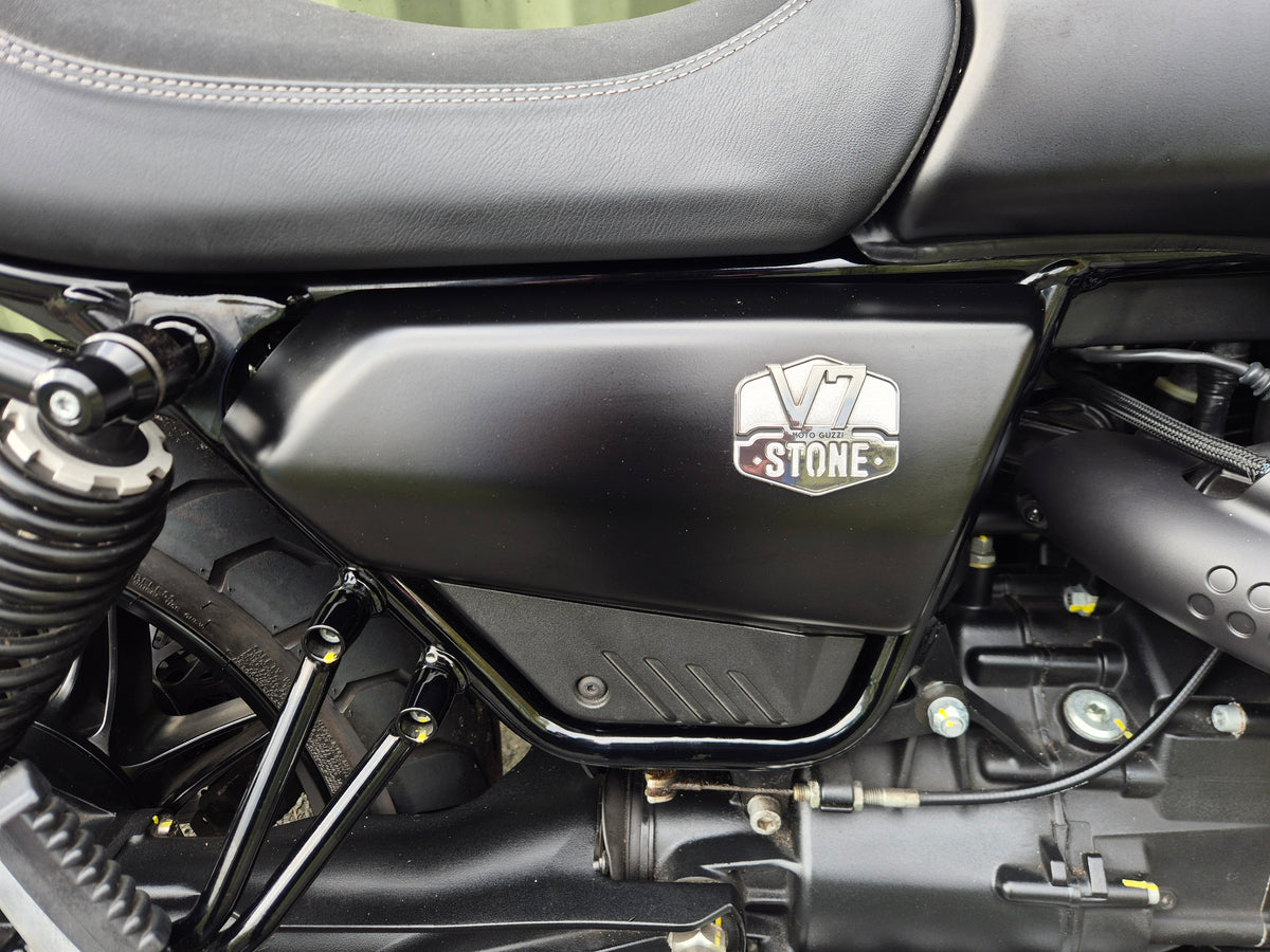 Moto Guzzi V7 Stone - 2023