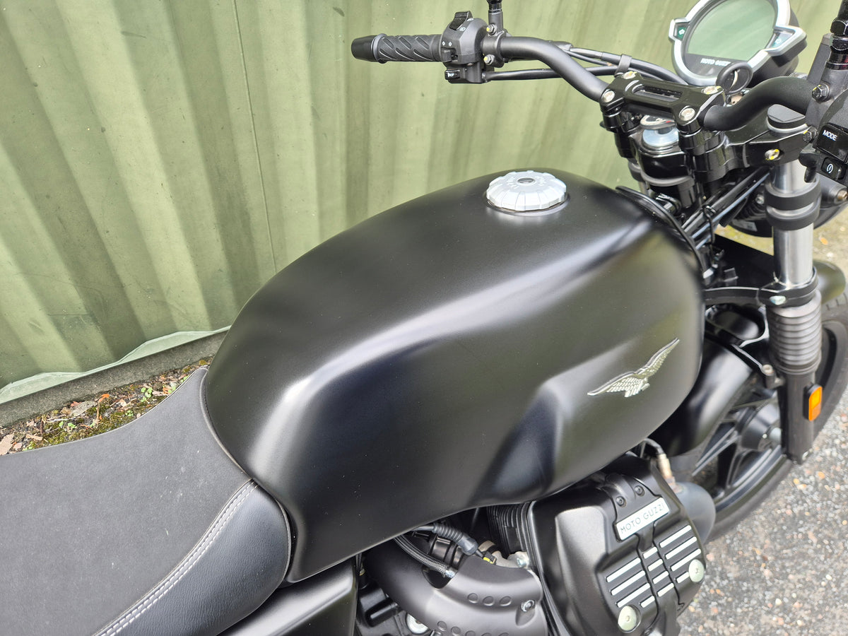 Moto Guzzi V7 Stone - 2023