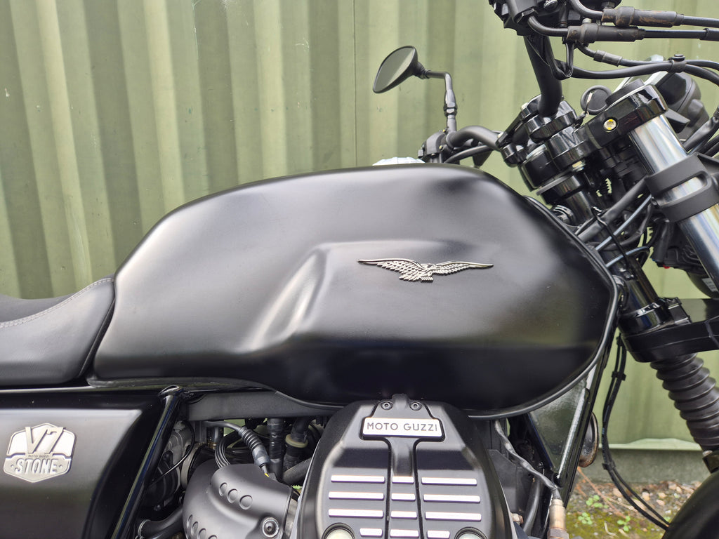 Moto Guzzi V7 Stone - 2023