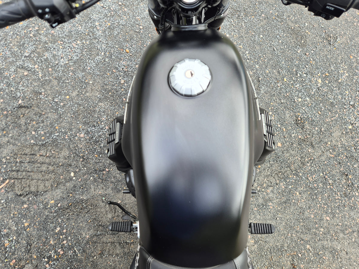 Moto Guzzi V7 Stone - 2023