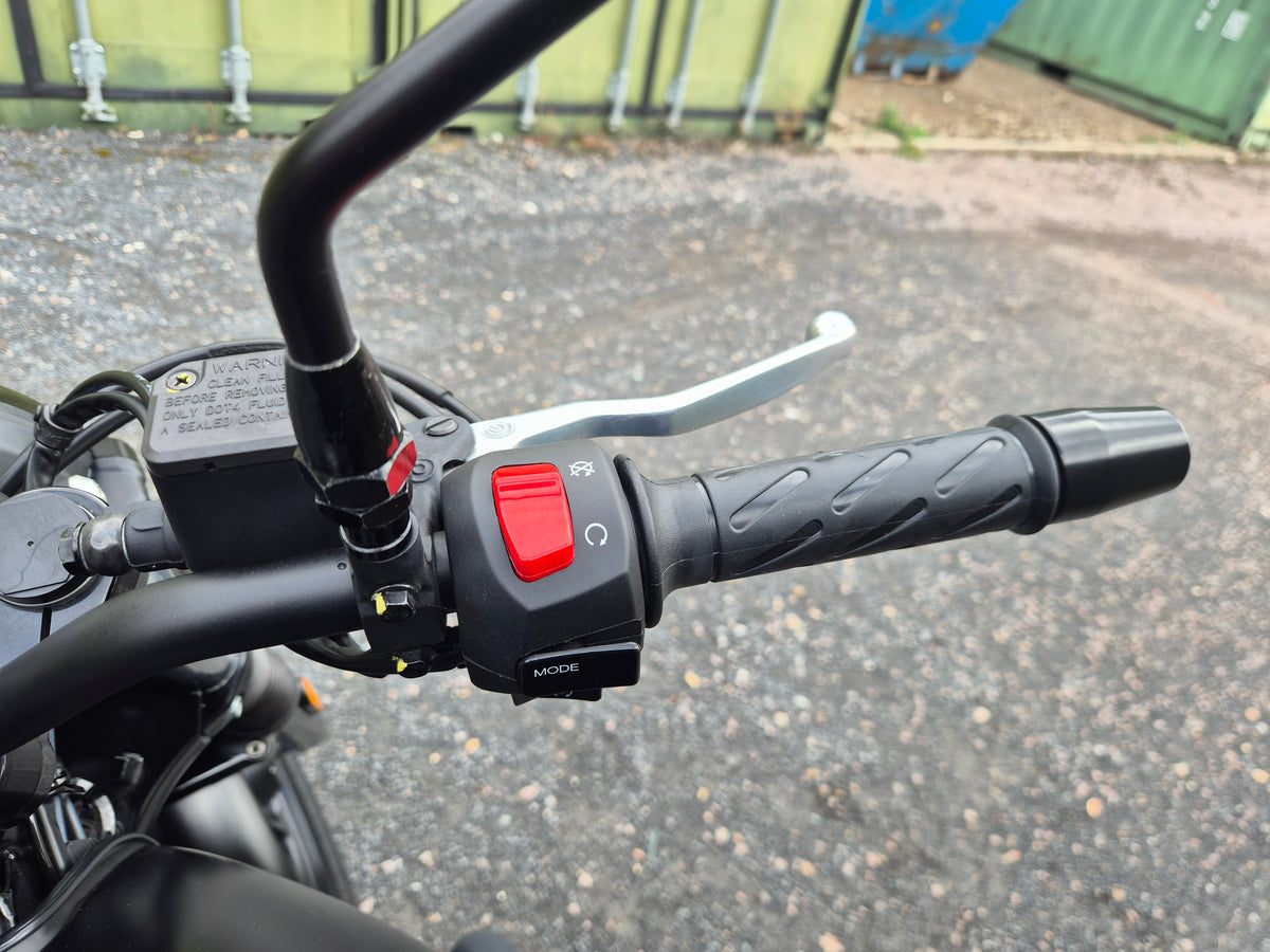 Moto Guzzi V7 Stone - 2023