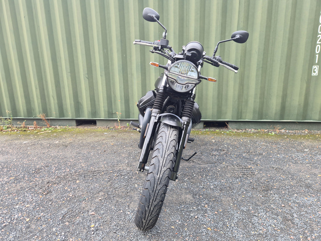 Moto Guzzi V7 Stone - 2023