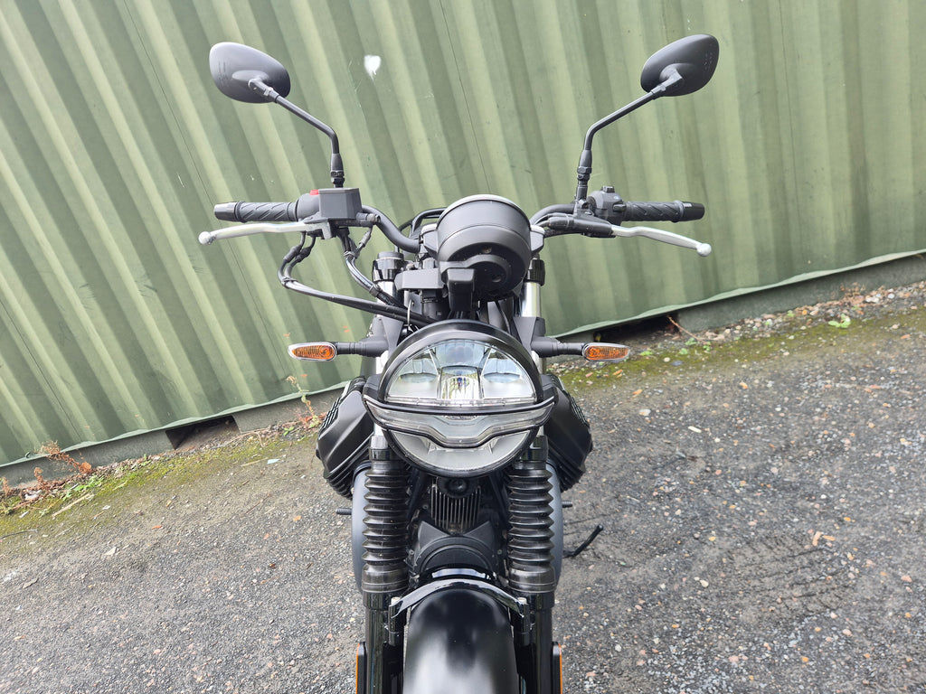 Moto Guzzi V7 Stone - 2023