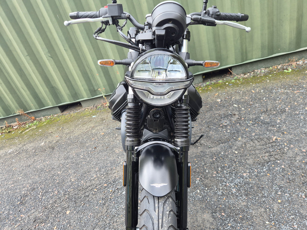 Moto Guzzi V7 Stone - 2023