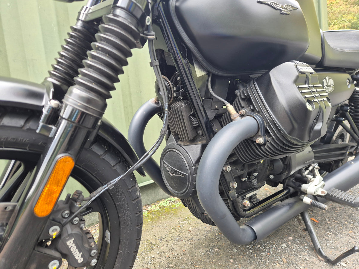 Moto Guzzi V7 Stone - 2023
