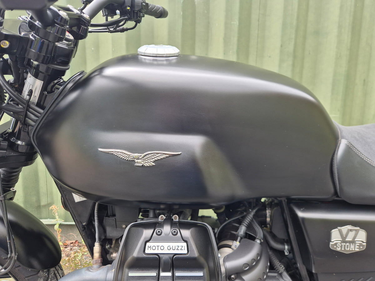 Moto Guzzi V7 Stone - 2023