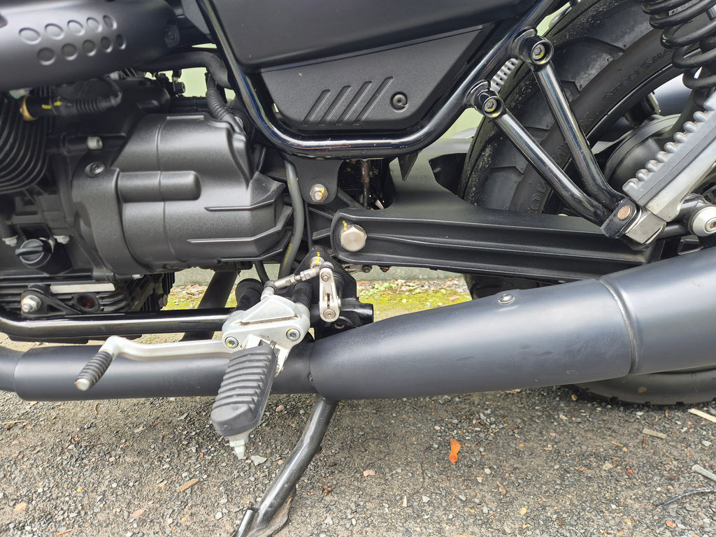 Moto Guzzi V7 Stone - 2023