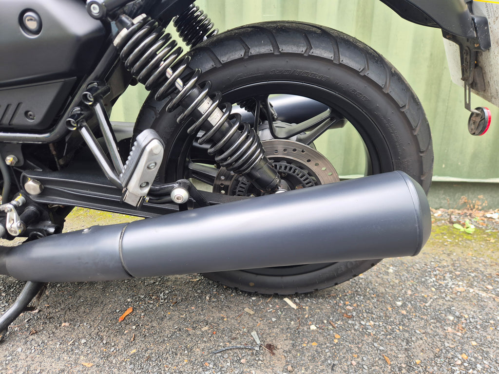 Moto Guzzi V7 Stone - 2023