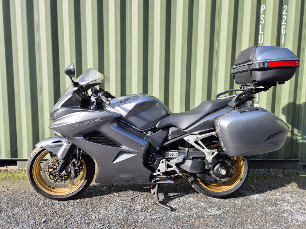 Honda VFR 800 image 6